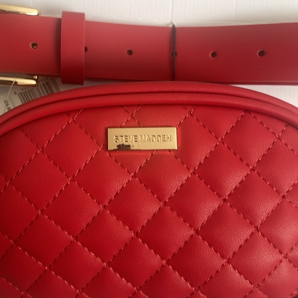 NWT - Steve Madden red belt with mini bag. - Picture 2 of 4